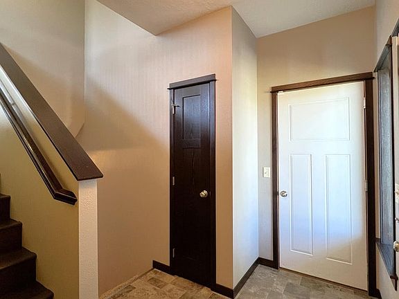 3rd image of 117 Blue Bell Dr