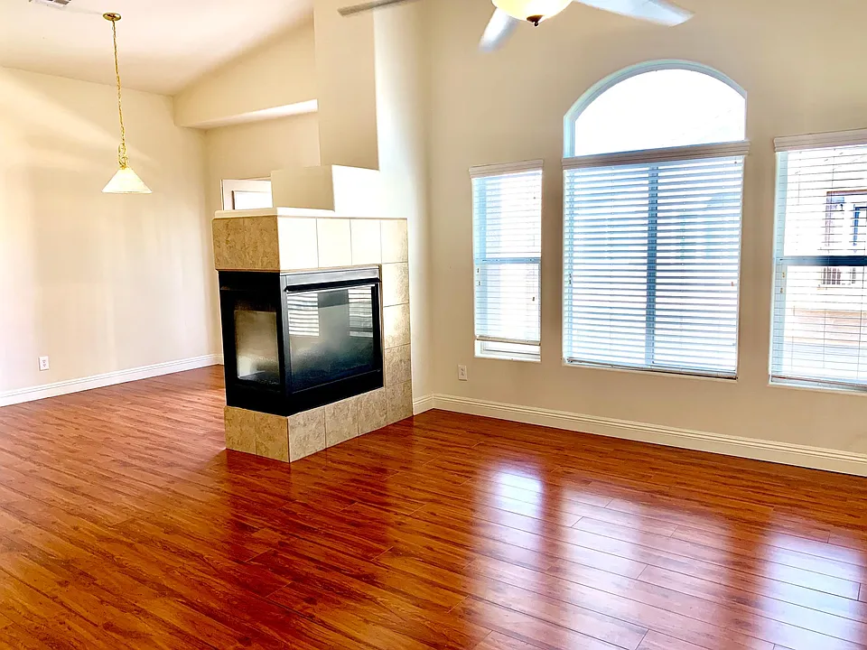 8637 Tom Noon Ave #101