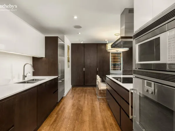 230 Central Park West image 6 of 23