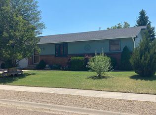 601 Laura Ln, Holcomb, KS 67851