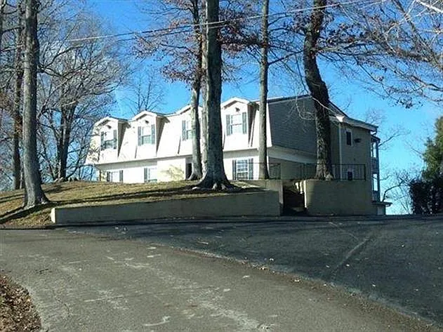 130 Shoreline Dr photo 1