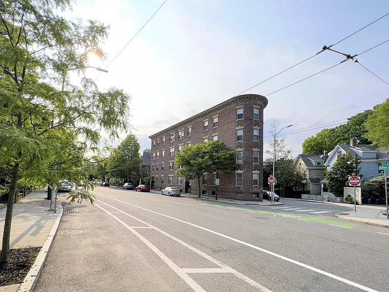 269 Huron Ave #14 — Photo 18