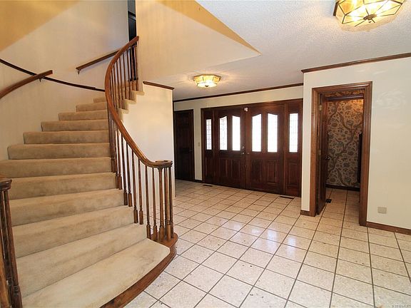2nd image of 1919 Glynnwood Dr