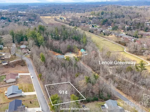 914 Woodbine Pl NE, Lenoir, NC 28645