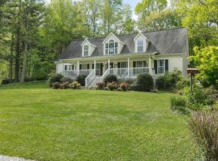 130 Westview Dr, Hendersonville, NC 28791