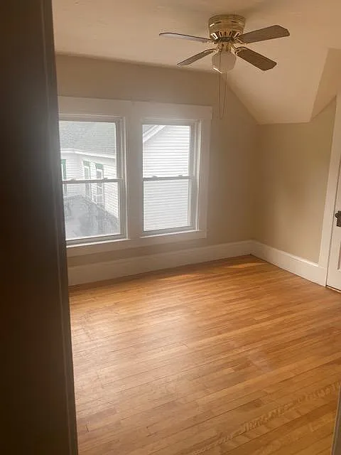 444 N State St — Photo 2