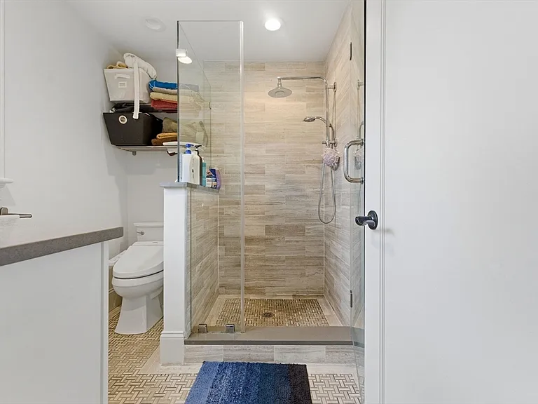 44 Evergreen St #3 — Photo 15
