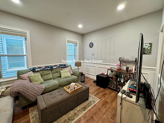 5th image of 38 Crescent Ave #1A