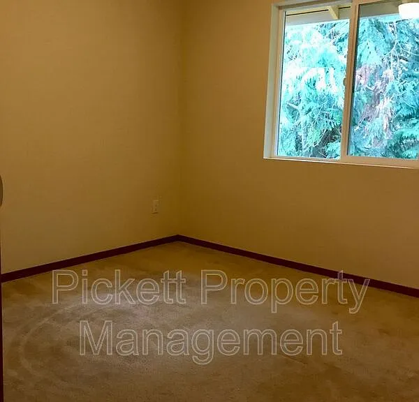 6710 Takota Pl NE — Photo 6