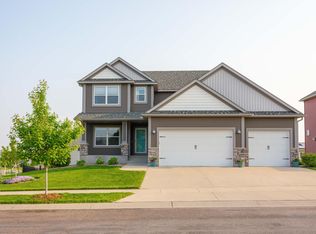 3599 Woodstone Dr SW, Rochester, MN 55902