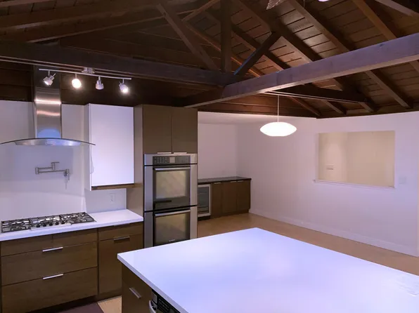 1071 Oak Hill Rd, Lafayette, CA 94549