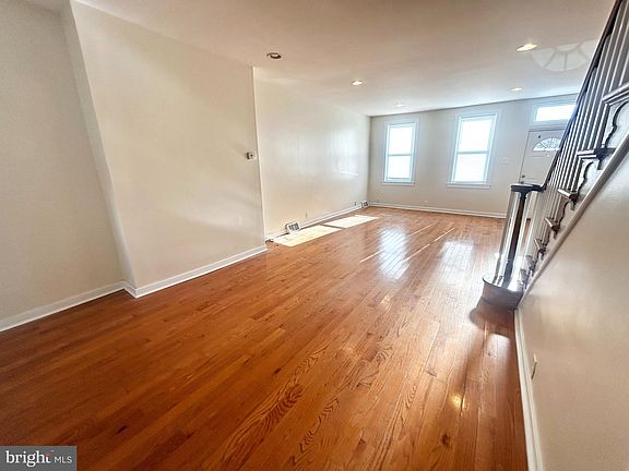 5th image of 2105 W Seybert St