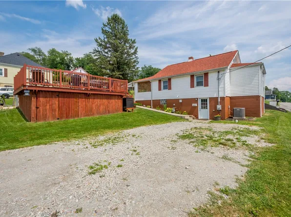 437 N Cherry Ave, Houston, PA 15342