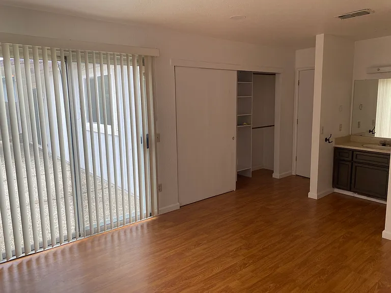 5943 Rich Hill Dr — Photo 8