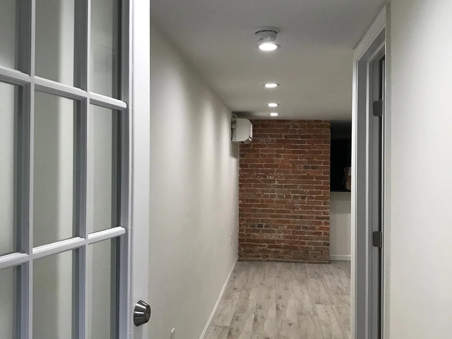 2 bed, 600 sqft, $2,600 — Photo 3