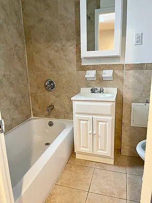 Rented by Hagstrom Management Inc | media 4