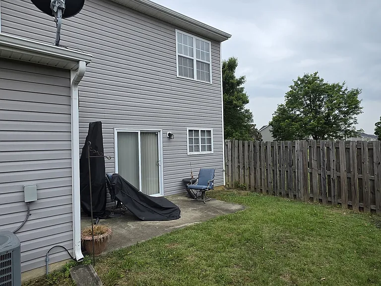 6817 Derby Run Dr — Photo 12