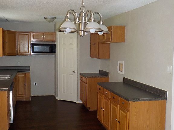 3rd image of 23303 Dew Wood Ln