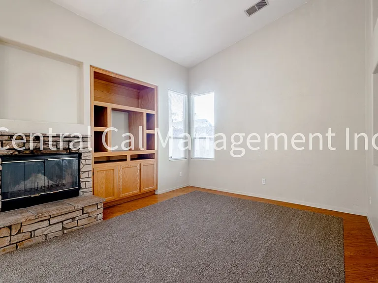 4000 Mariana Way — Photo 5