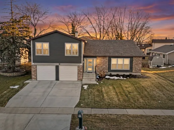 51 W Stevenson Dr, Glendale Heights, IL 60139