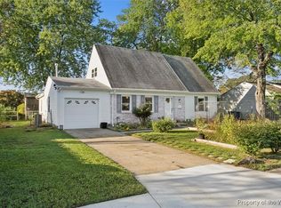 153 Colony Rd, Newport News, VA 23602