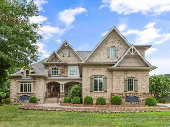 31 McMullen Ln SE, Gurley, AL 35748