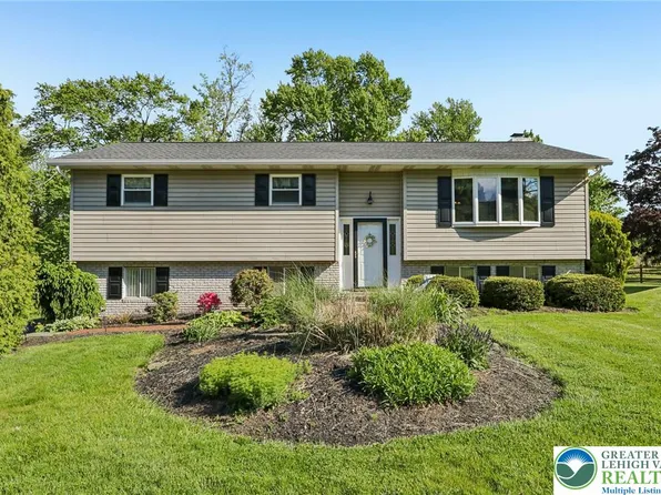 5312 Elgen Dr, Emmaus, PA 18049