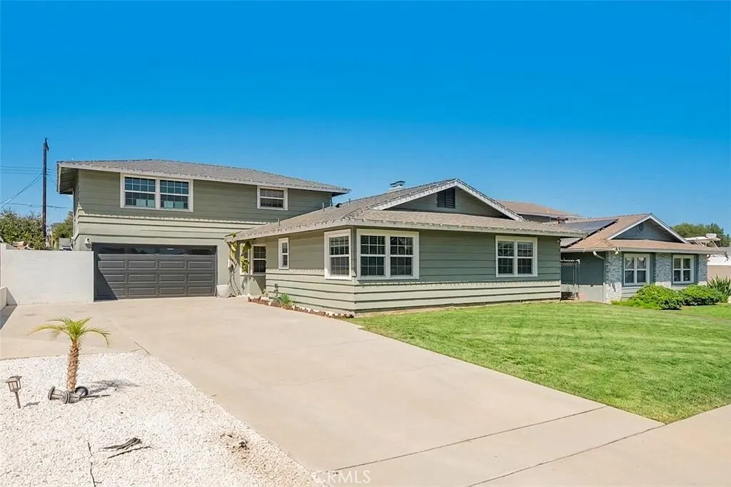 4 bed, 1840 sqft, $4,000 — Photo 3