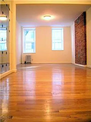 Rented by Adina Realty | media 38