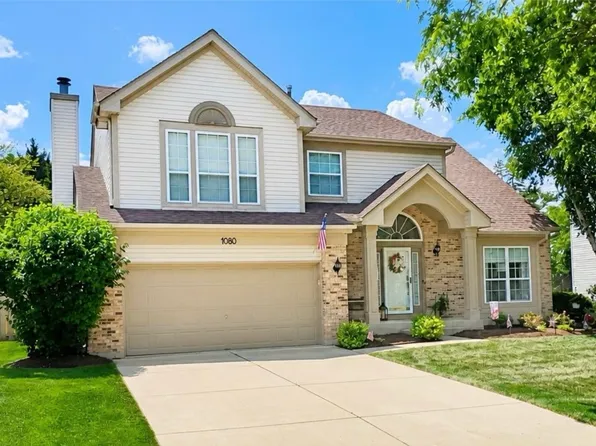 1080 Victoria Dr, Fox River Grove, IL 60021