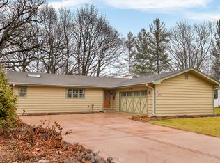 1220 Fox Glade Ct, Saint Charles, IL