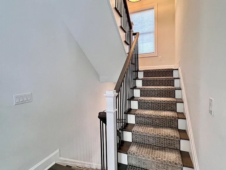 16A S Fredericksburg Ave — Photo 21