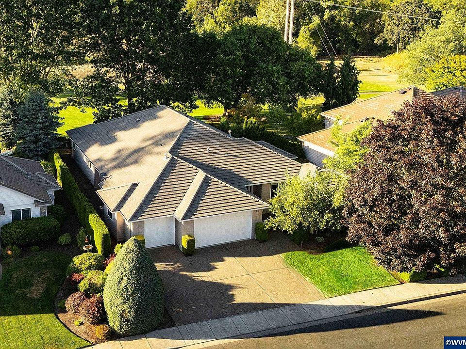 1st image of 575 Castle Glen Ln N