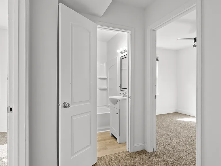 1006 Carlton Ave — Photo 10
