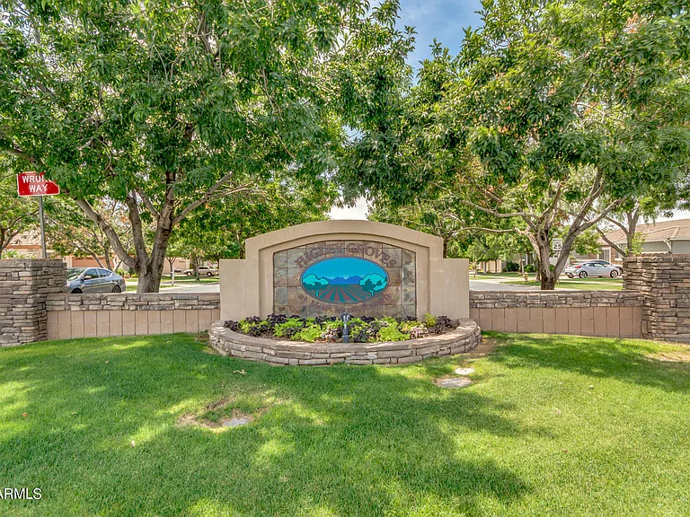 3441 E Bruce Ave — Photo 48