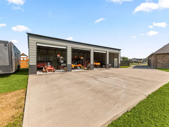 10334 Clydesdale Dr, Needville, TX 77461