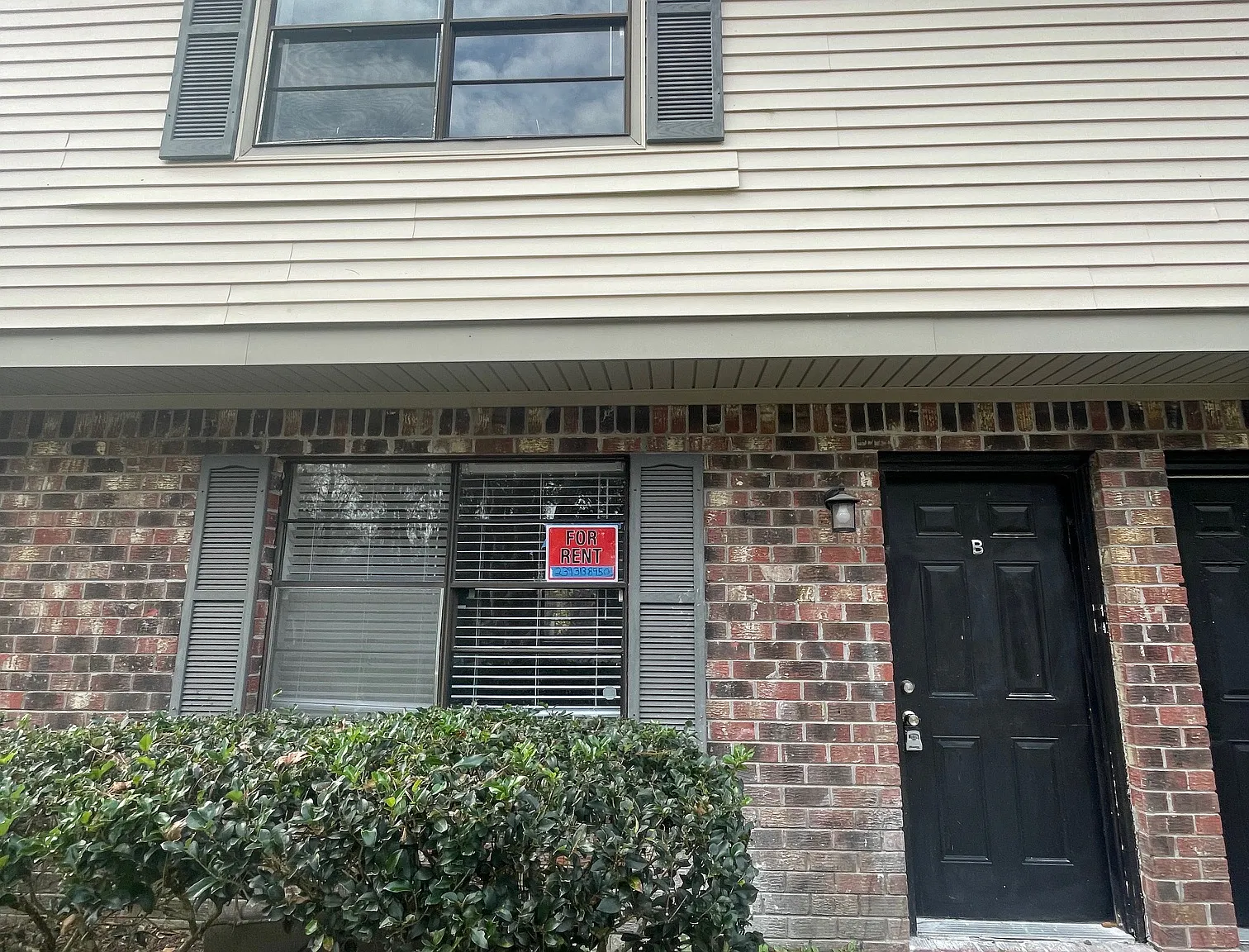 250 Luden Drive — Photo 2