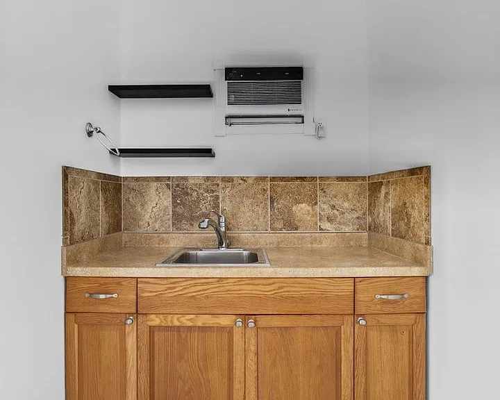 616 Upland Rd — Photo 17