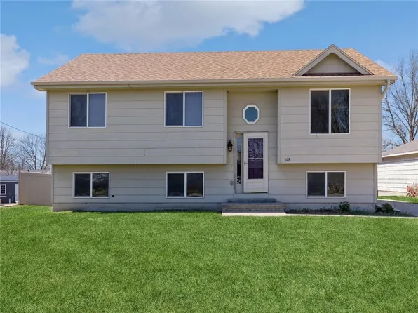 108 N Maple Ave, Woodward, IA 50276