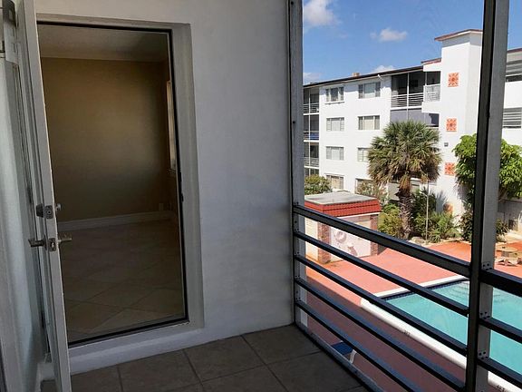 5th image of 4500 N Flagler Dr APT C14