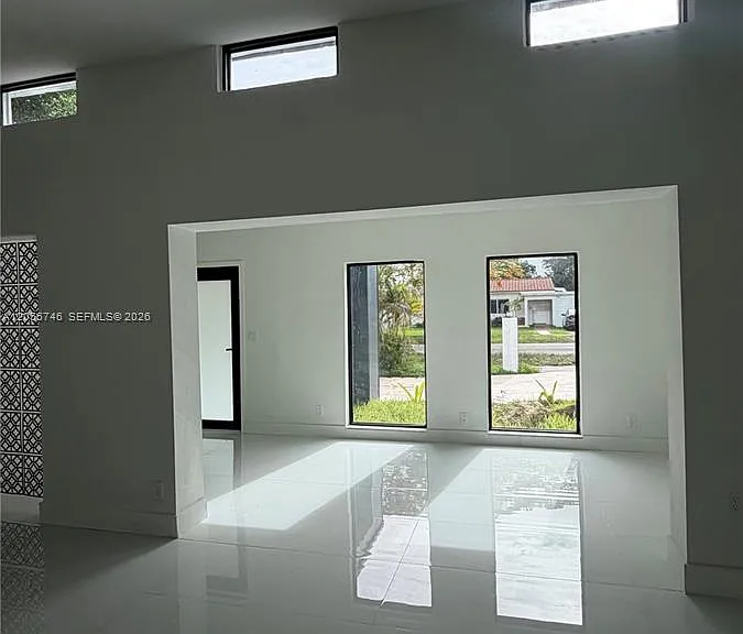 935 SW 72nd Ave — Photo 12