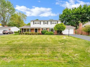 30200 Fiddlers Grn, Farmington Hills, MI
