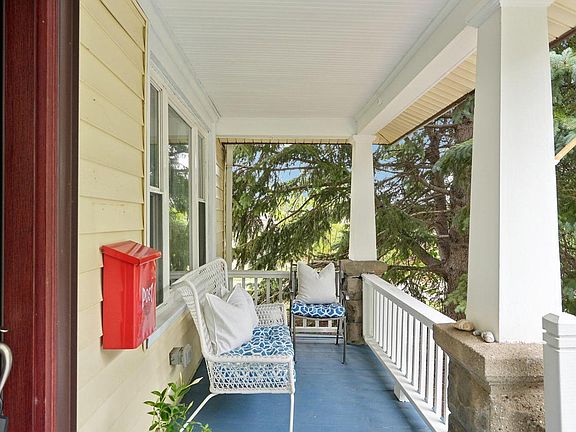 3rd image of 1731 E Bennett AVENUE