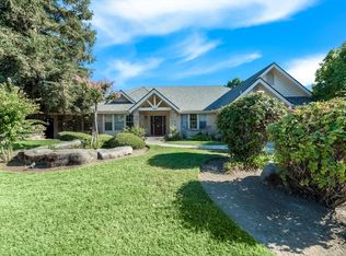 203 E Arlen Ave, Visalia, CA 93277