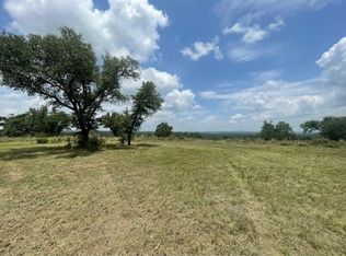 635 Whiskey Trl, Blanco, TX 78606