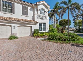 101 Colonade Cir, Naples, FL 34103