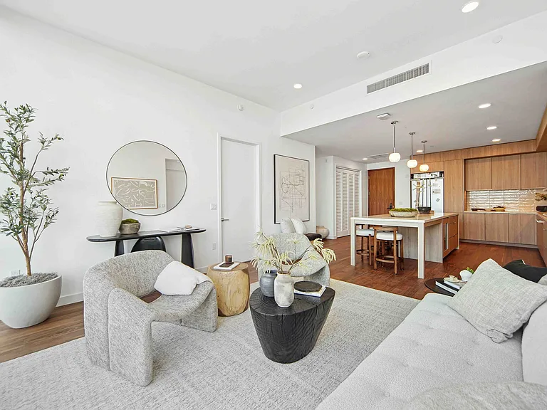 Shoootin-12-TheLindley-Penthouse-LivingRoom-1