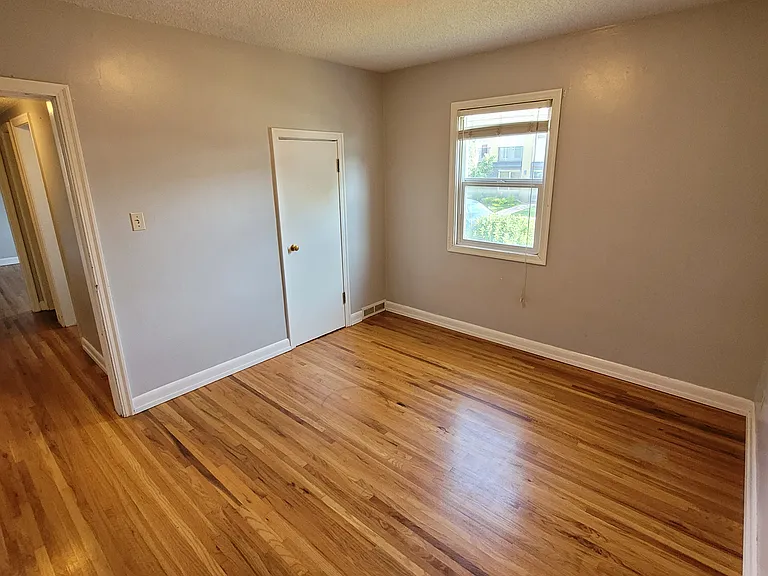 3701 15th St SW #5 — Photo 11
