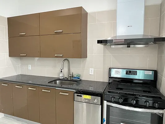 Rented by Oxford Property Group | media 7