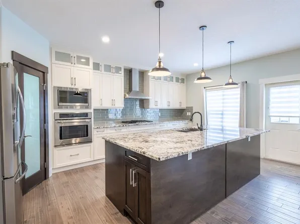148 NE Baysprings Ct SW, Airdrie, AB T4B 3X7